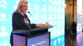 Foto que representa a “Las inversiones que llegan a Chihuahua están destinadas a florecer”: Maru Campos en encuentro con empresarios