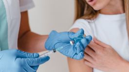 Foto que representa a Investigación médica confirma la diferencia entre vacunarse en el brazo izquierdo o derecho