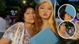 Foto que representa a Joven golpea a su mamá con un diploma en plena graduación y se burla con sus amigas