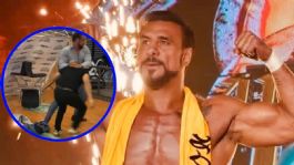 Foto que representa a Alberto del Río lo vuelve a hacer, reparte golpes en conferencia de prensa contra Hijo del Vikingo y Latin Lover