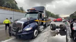 Foto que representa a Se desprenden llantas de camión y causan cierre en Circuito Interior, con dirección a Insurgentes