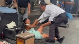 Foto que representa a Hombre golpea a una mujer en pleno parque de Villahermosa y ante decenas de testigos | VIDEO