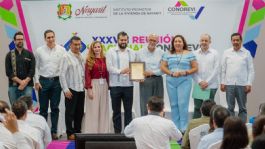 Foto que representa a En un mismo día: Nayarit, sede de tres eventos nacionales en salud, vivienda y movilidad