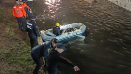 Foto que representa a Intensas lluvias en la CDMX dejan al menos una docena de autos bajo el agua en Viaducto Río de la Piedad | VIDEOS