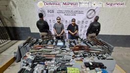 Foto que representa a Detienen en Nuevo León a 3 personas en posesión de un arsenal y aditamentos para fabricar cartuchos